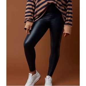 Offline by Aerie real luxe high rise black glossy lined faux leather leggings XL